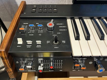 Korg-700